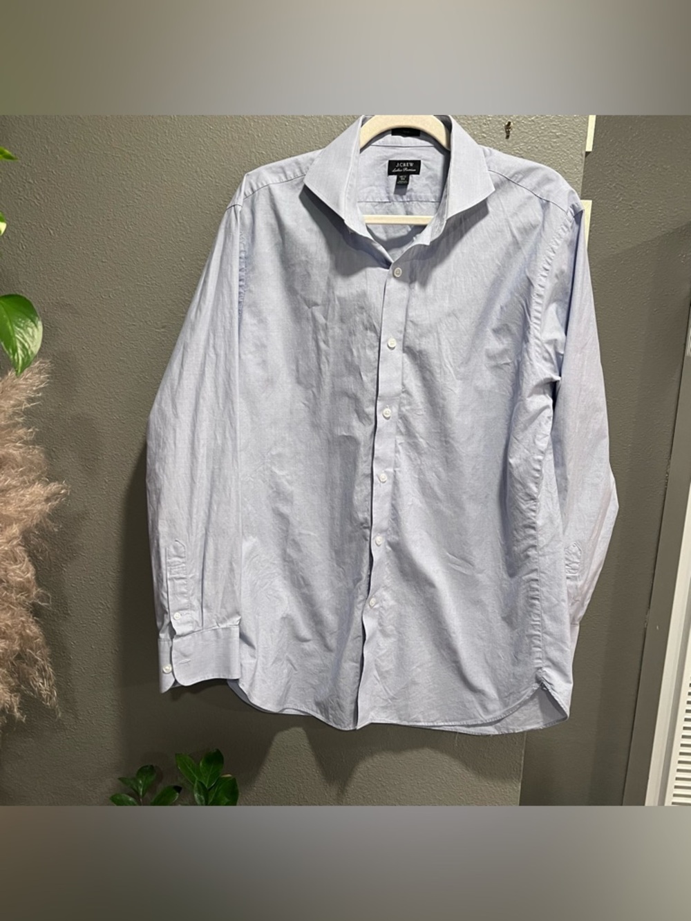 J. Crew light Blue Men's Dress Shirt  Slim Collar Button-Up 16 1/2 - 35 sleeve